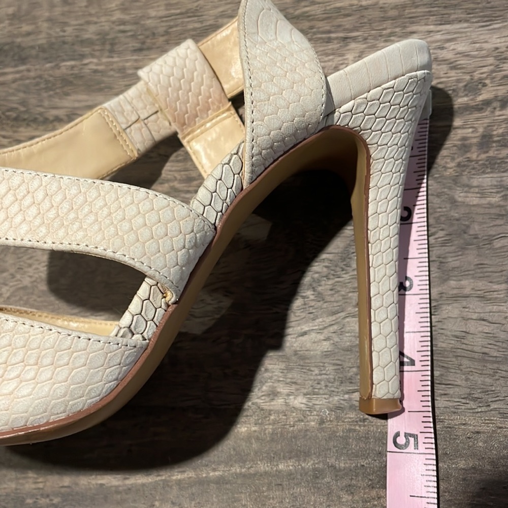 Vince Camuto Heels - Picture 6 of 6